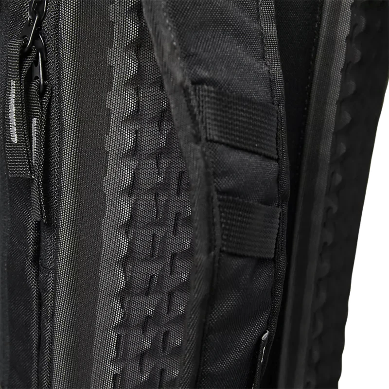 Fox Utility 12 Liter Hydration Pack 6 Fox Utility 12 Liter Hydration Pack - Image 4