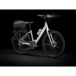 Trek Verve 3 Disc Low-Step Bike - 2022 20 Trek Verve 3 Disc Low-Step Bike - 2022 -Troy Lee Cycling Shop 957404 800 auto