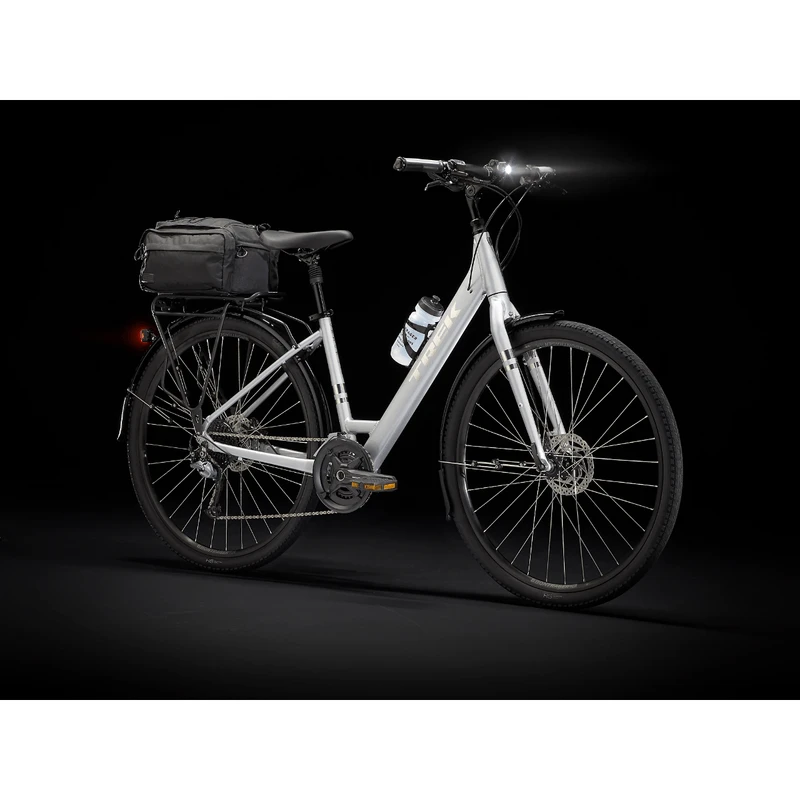 Trek Verve 3 Disc Low-Step Bike - 2022 11 Trek Verve 3 Disc Low-Step Bike - 2022 - Image 9