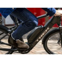 Trek Allant+ 7 E-Bike - 2023 18 Trek Allant+ 7 E-Bike - 2023 -Troy Lee Cycling Shop 987767 800 auto